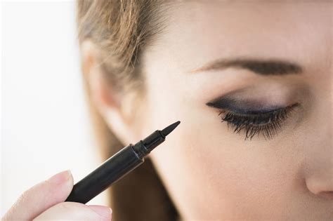 Hslf Magic Eyeliner: The Must-Have Product for Every Makeup Lover